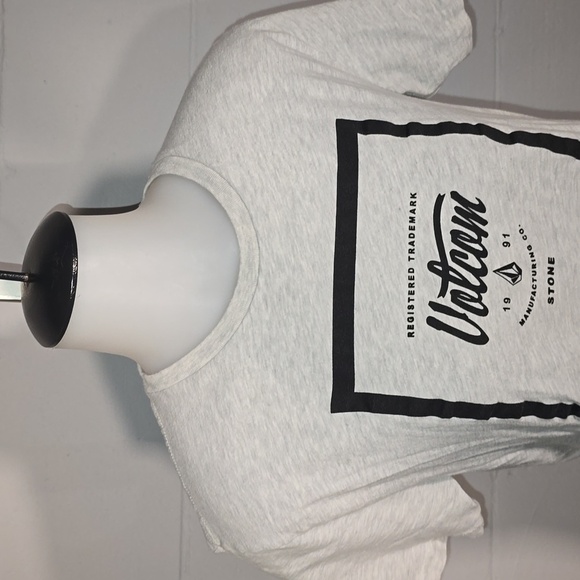 Volcom t shirt - Picture 3 of 5